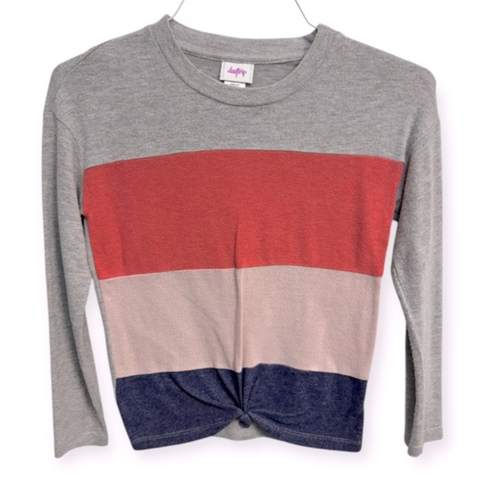 Daytrip Grayβ and Red Long Sleeve Color Block Tee